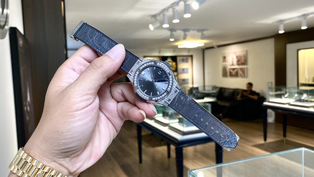  Dây đồng hồ Hublot: Chất liệu, mẫu mã và cách chọn mua