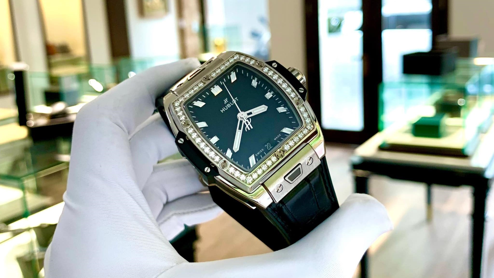  Đồng hồ Hublot nam chính hãng - Biểu tượng đẳng cấp và sang trọng