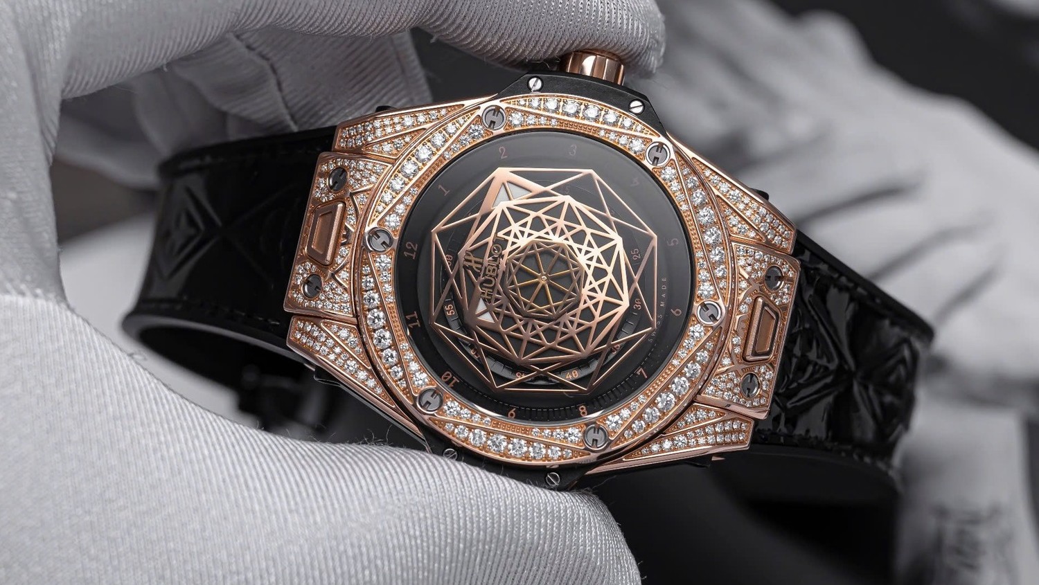  Hublot Sang Bleu: Đột phá nghệ thuật trong ngôn ngữ chế tác đồng hồ
