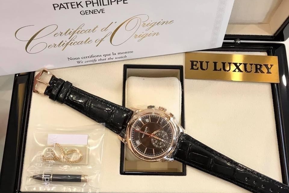  Đồng hồ Patek Philippe mặt tròn - Sức cuốn hút khó chối từ !