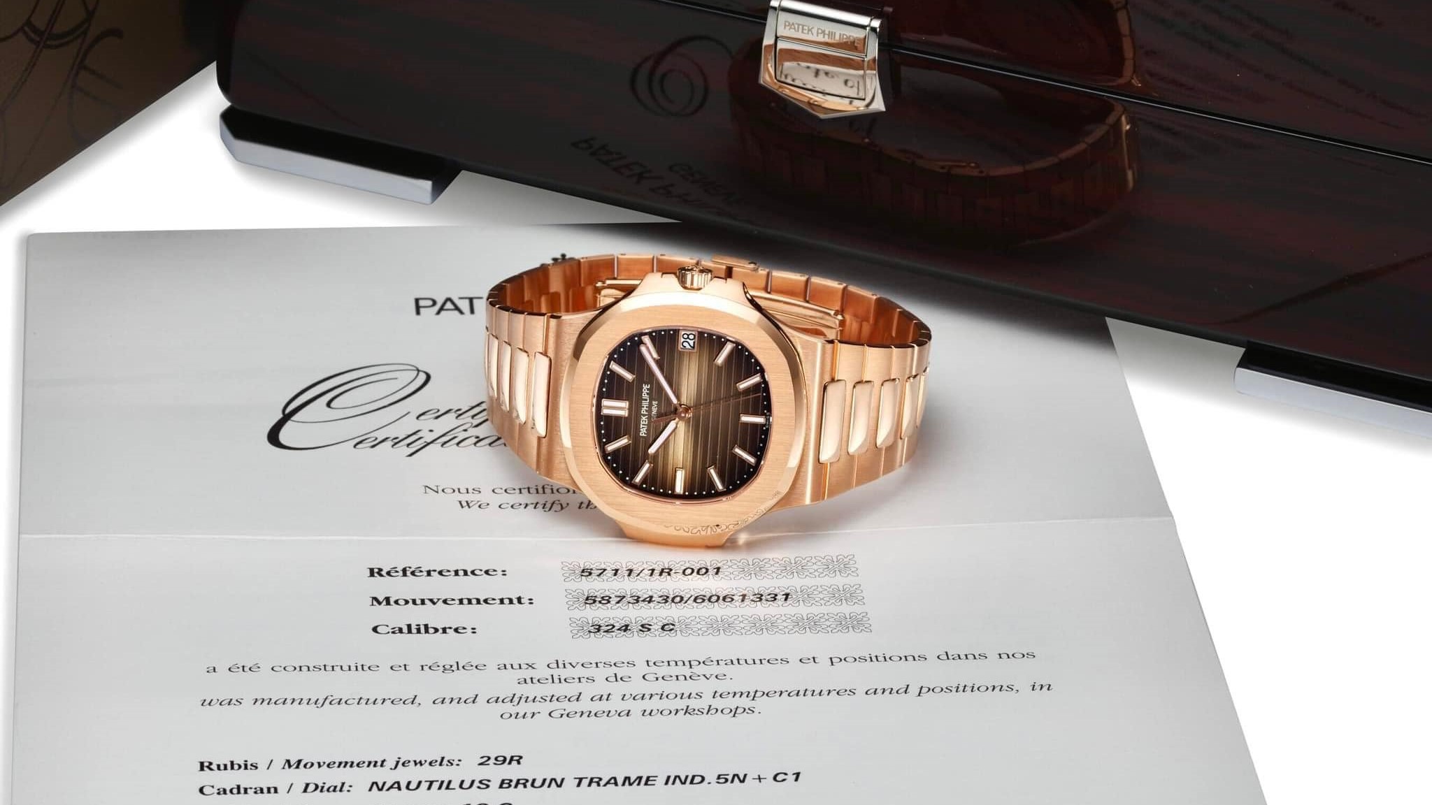  Patek Philippe Nautilus 5711: Chiếc đồng hồ thể thao sang trọng dành cho giới nhà giàu