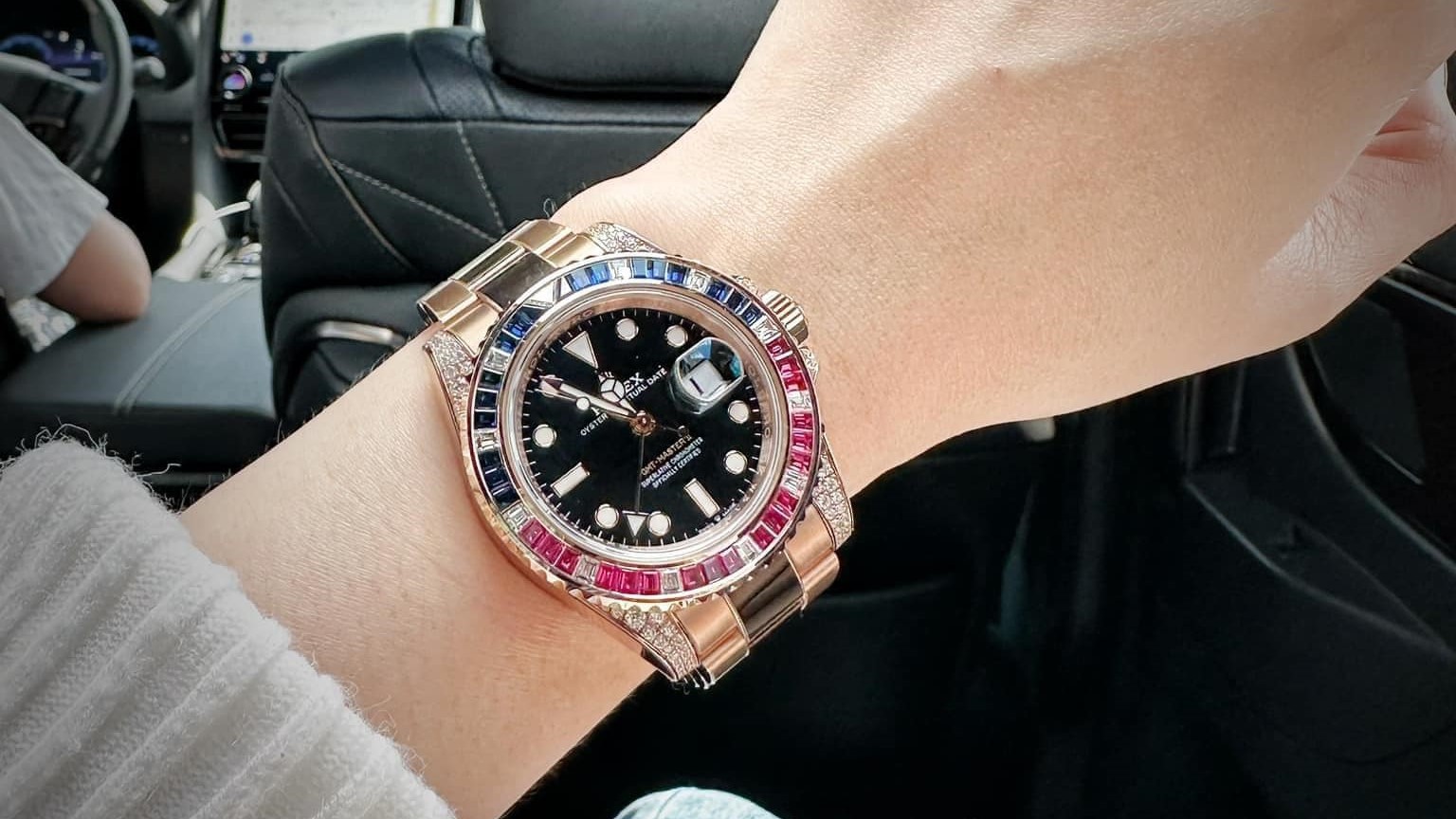  Rolex Full Diamond: Vẻ đẹp lộng lẫy, đẳng cấp của sự xa xỉ