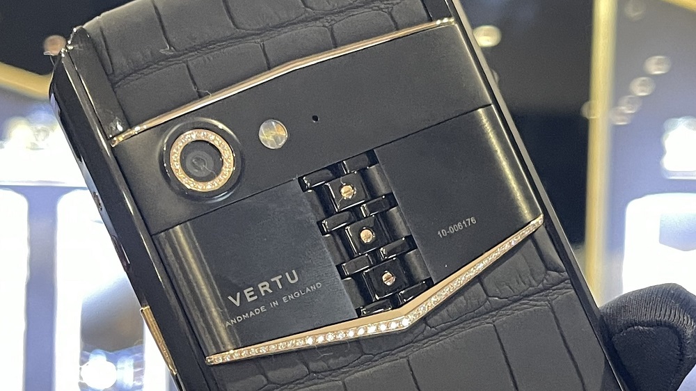  Vertu Aster P Gold Diamonds Alligator đẳng cấp quý tộc