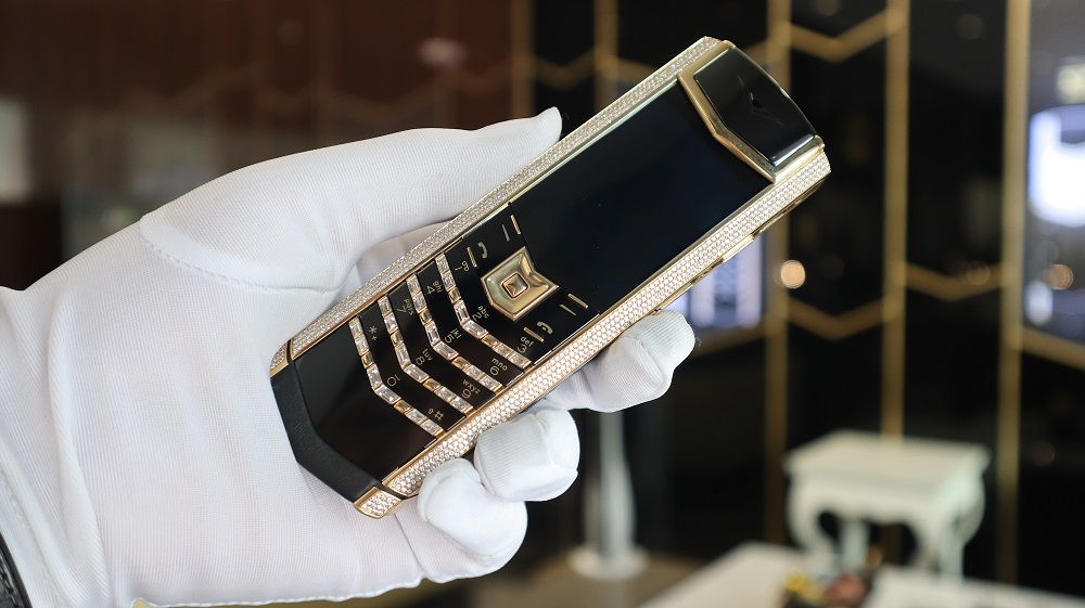  Vertu Signature S - Siêu điện thoại dành cho tầng lớp thượng lưu