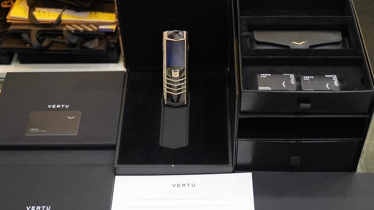 Những chiếc điện thoại Vertu Signature S ấn tượng nhất 2022