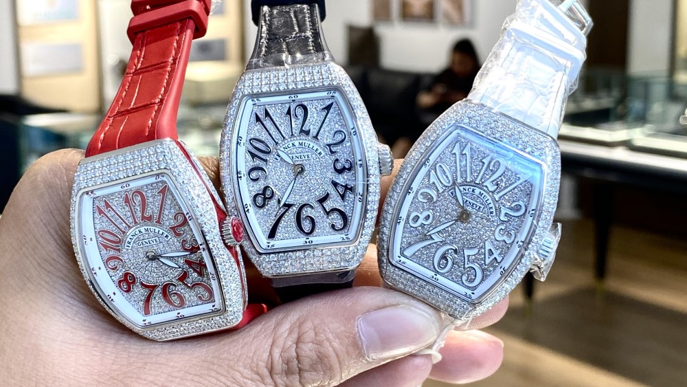  Giải đáp đồng hồ Franck Muller Geneve giá bao nhiêu?