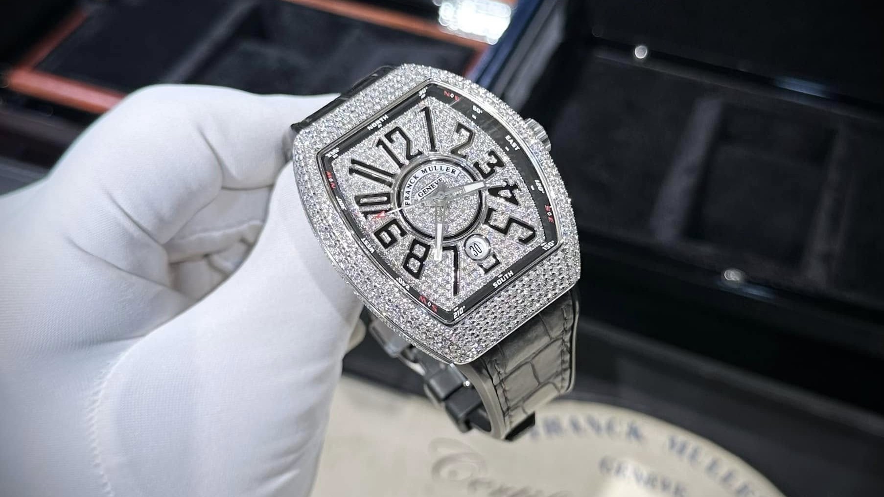  Đồng hồ Franck Muller nhái và các phân biệt