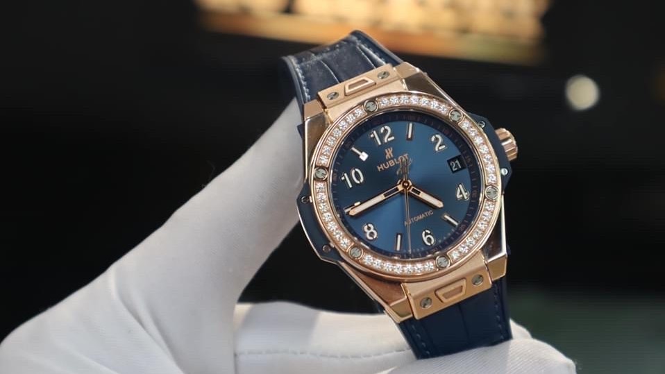 Tìm hiểu đồng hồ Hublot nữ size bé nhất là bao nhiêu? Làm sao để chọn được size phù hợp?