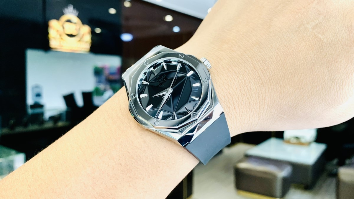  Giá đồng hồ Hublot nam cũ là bao nhiêu? Có nên mua đồng hồ Hublot nam cũ không?