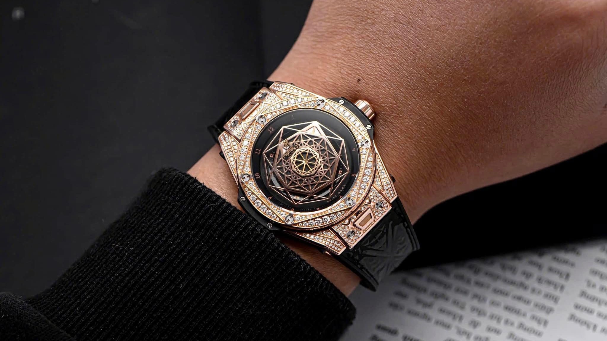  Giới thiệu về đặc điểm của phiên bản hublot big bang sang bleu