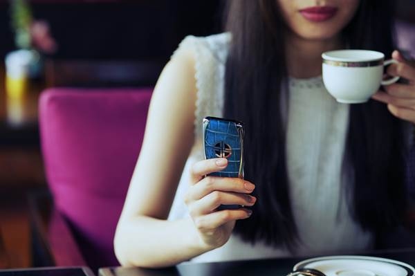  Điều gì tạo nên sự khác biệt của dòng điện thoại XOR xa hoa?