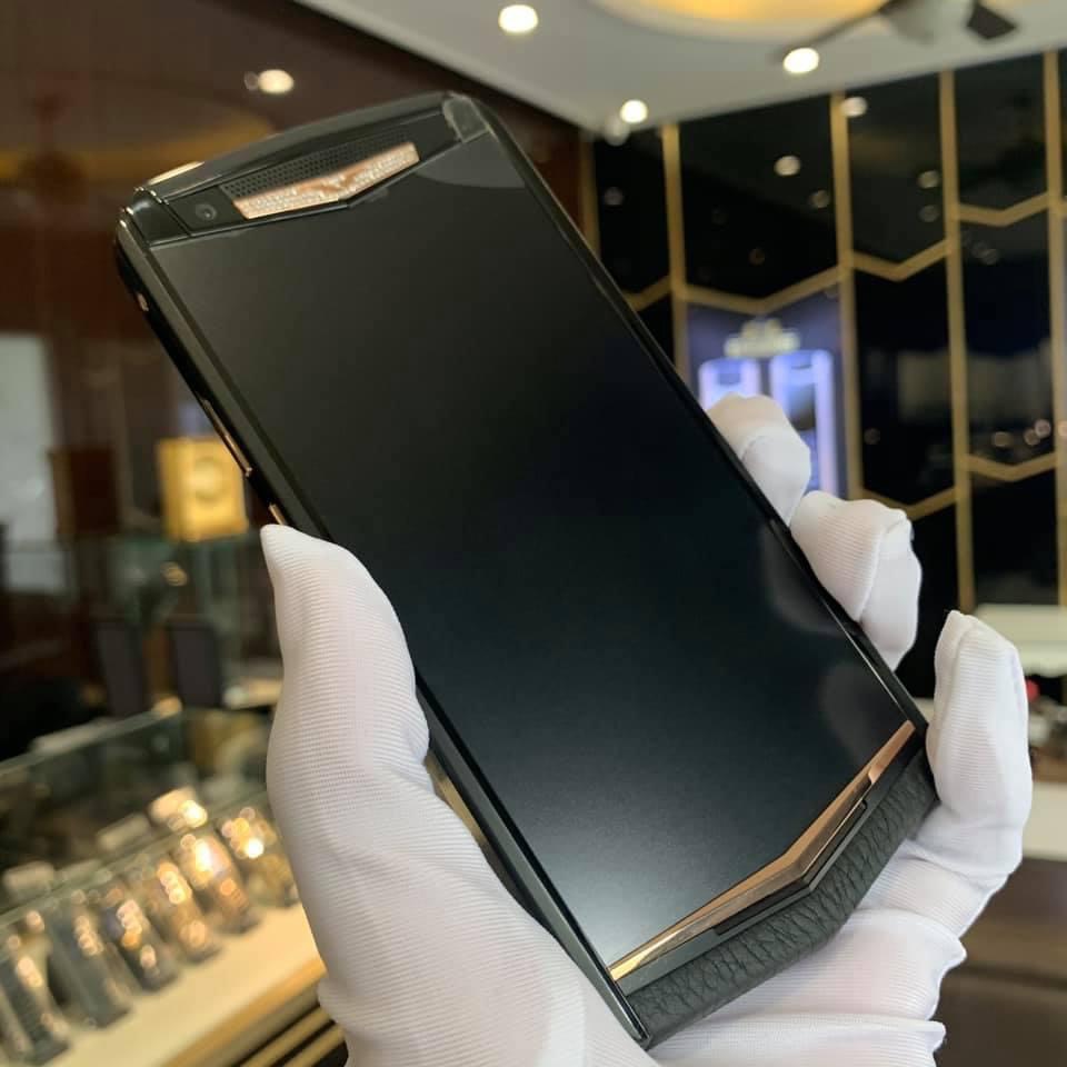   Vertu Aster P sự trở lại của một biểu tượng xa xỉ