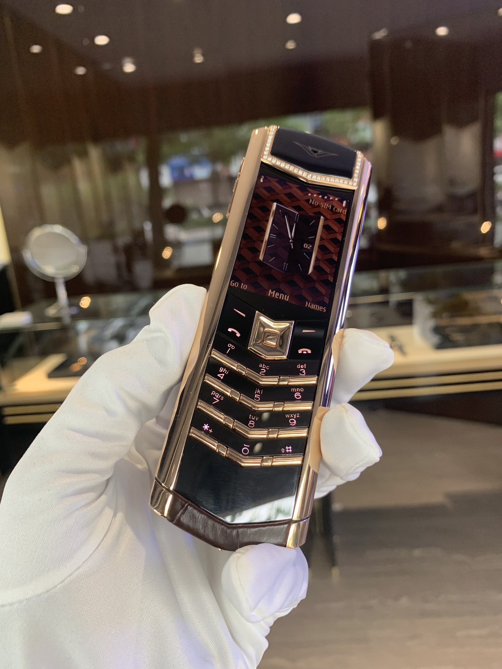 Vertu Signature S Bespoke Alligator