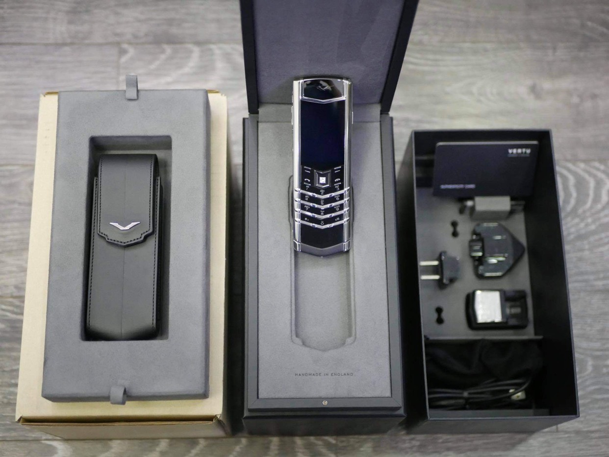Vertu Signature S Platinum