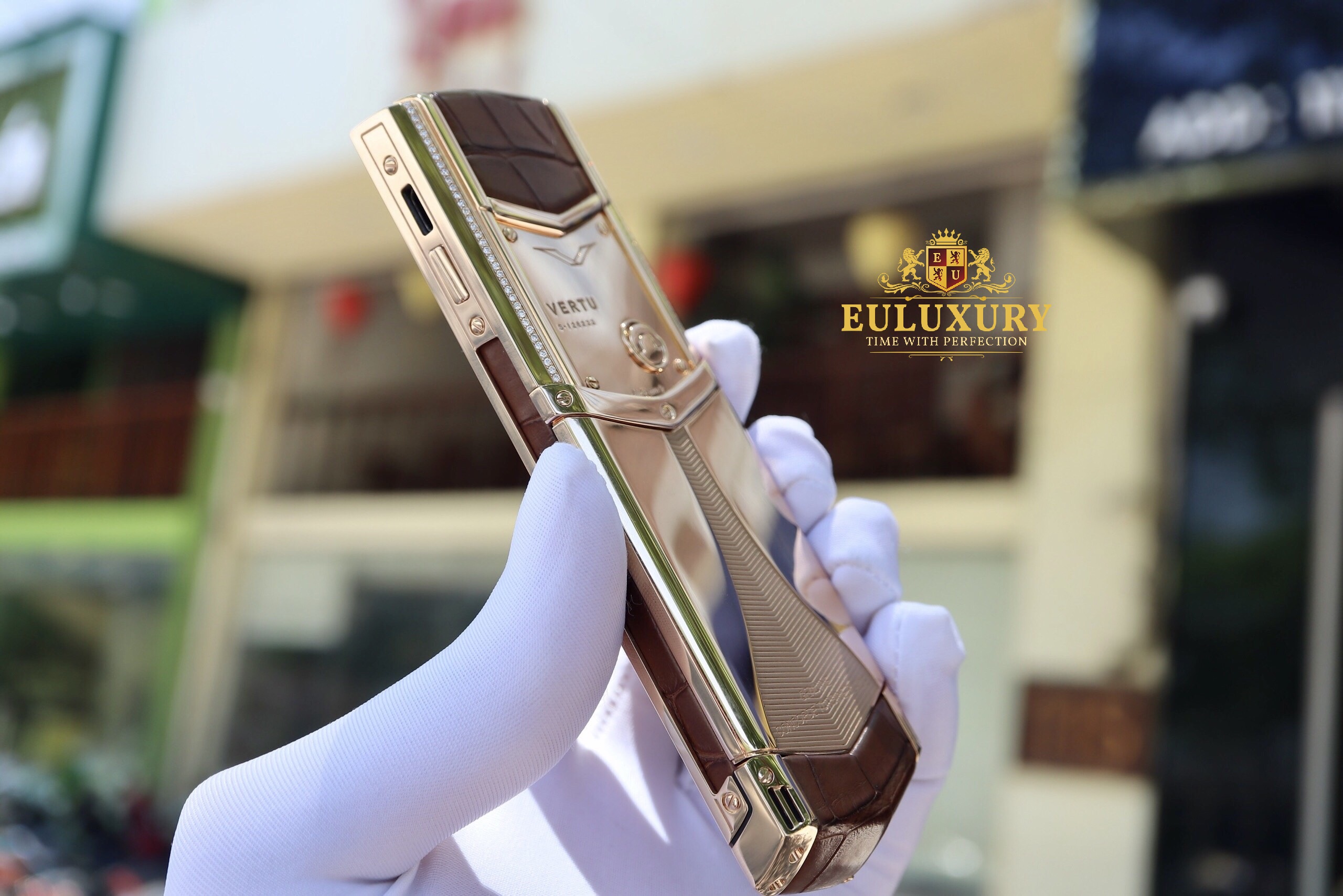 Vertu Signature S Rose Gold Bespoke Diamonds
